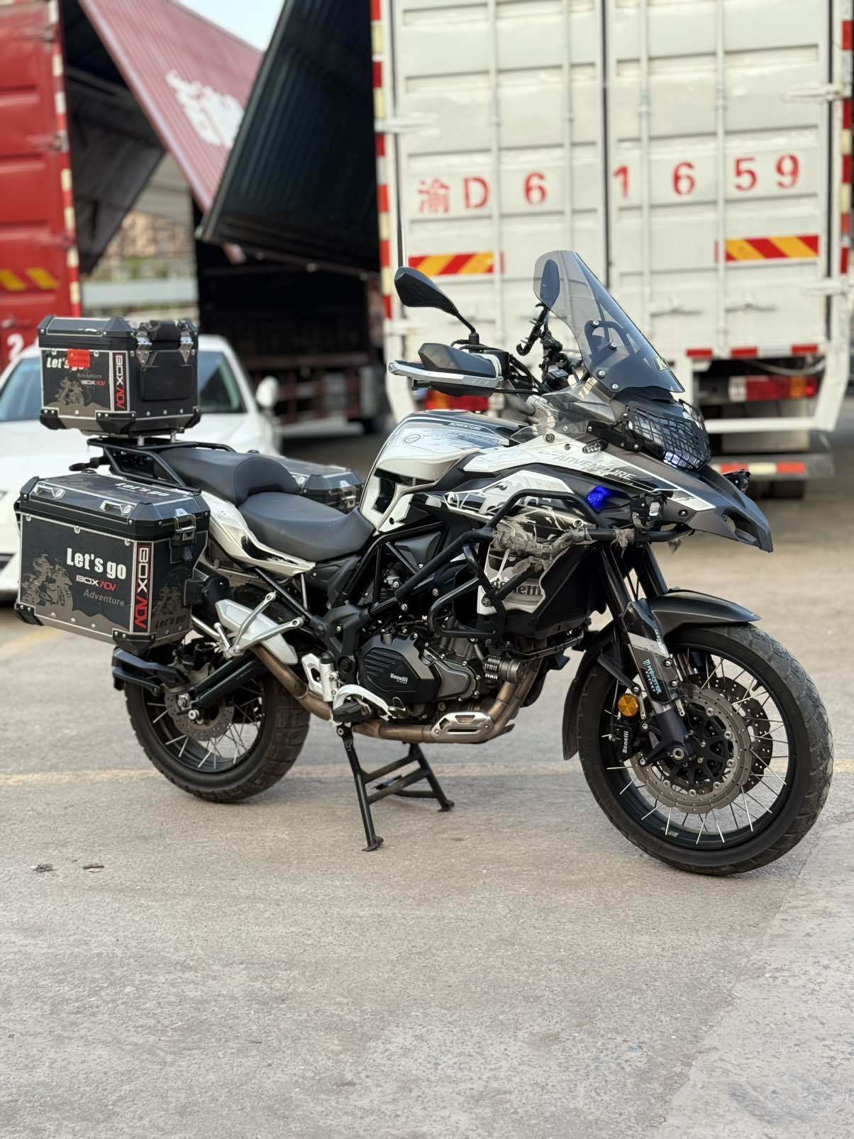 贝纳利 金鹏 TRK502