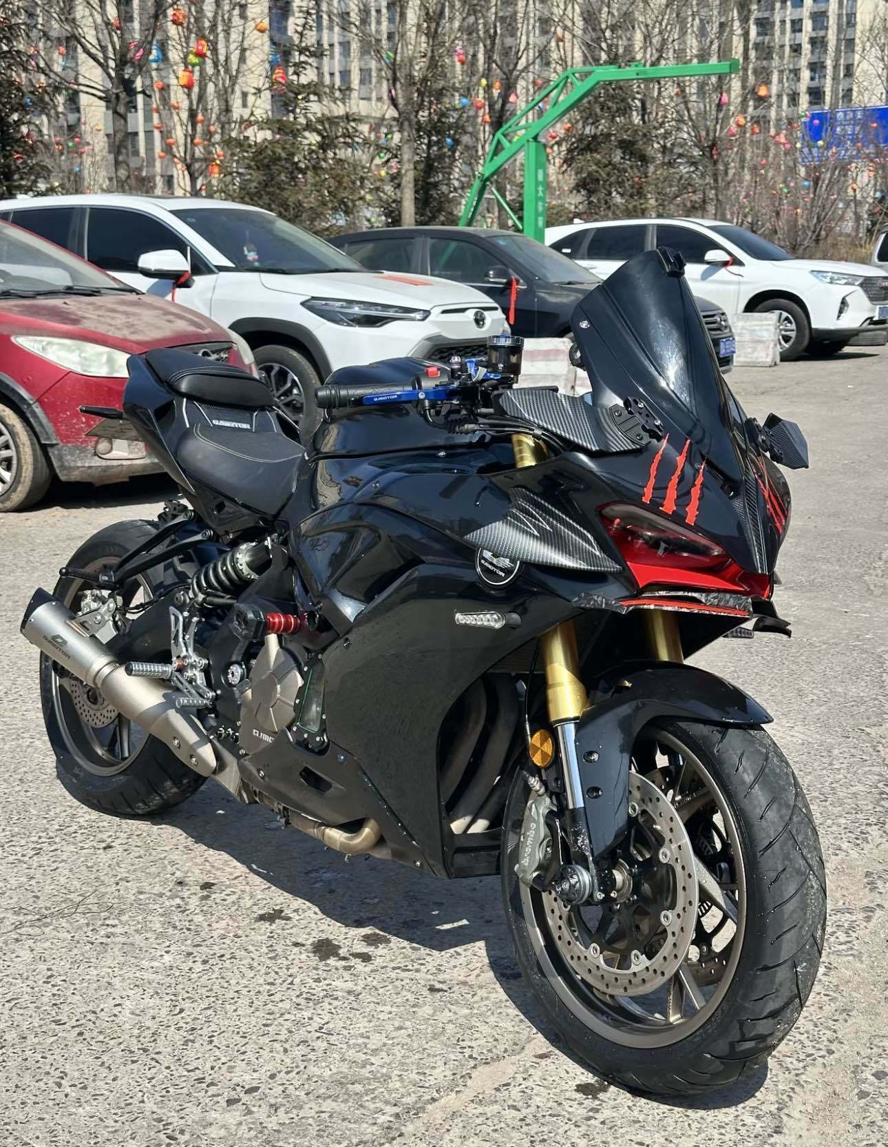 QJMOTOR 赛600