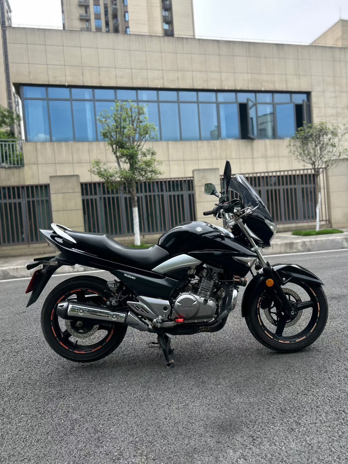 豪爵铃木 骊驰 GW250