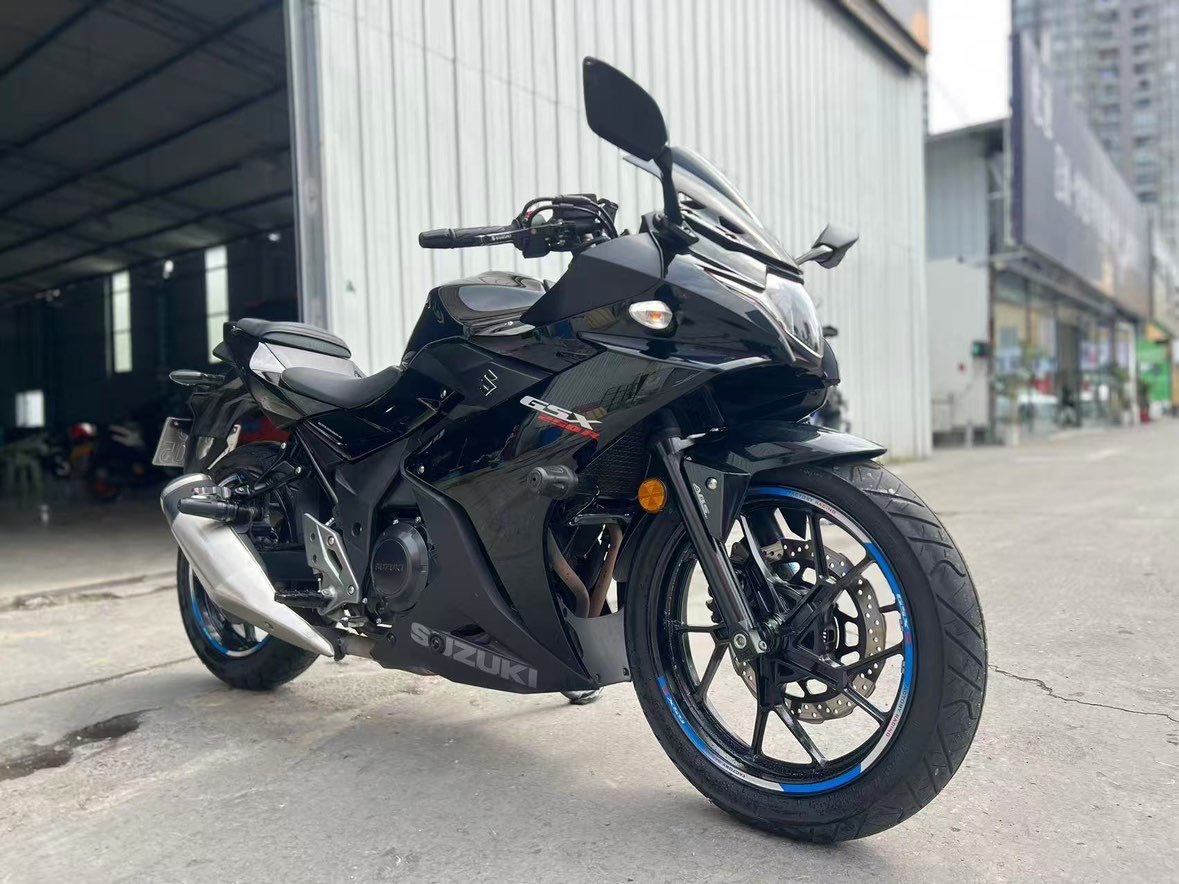 豪爵铃木 GSX250R