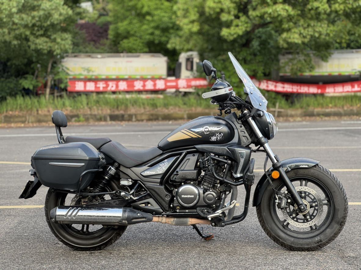 豪爵 TR300
