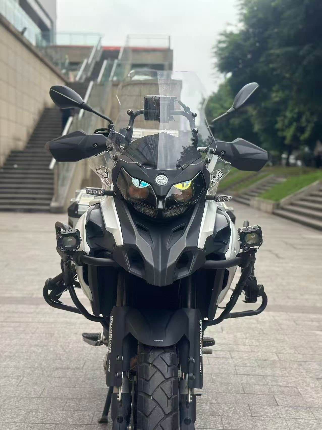 贝纳利 金鹏 TRK502