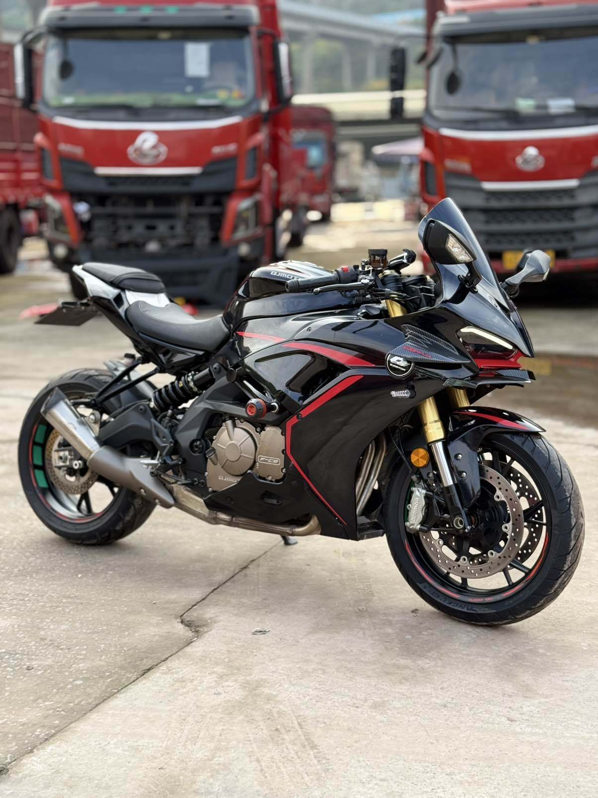 QJMOTOR 赛600