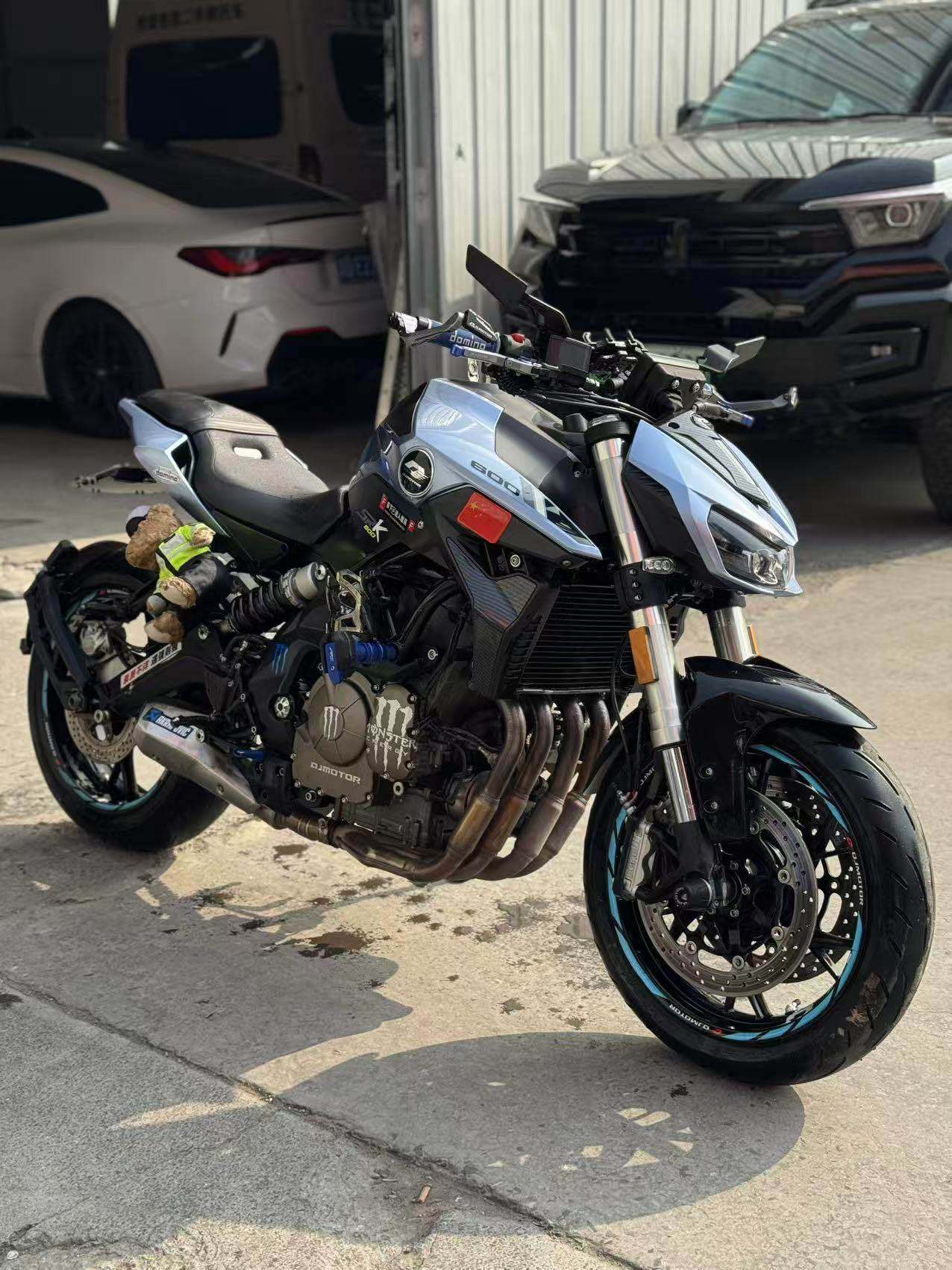 QJMOTOR 追600