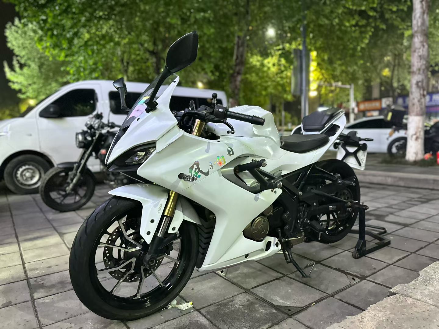 QJMOTOR 赛250