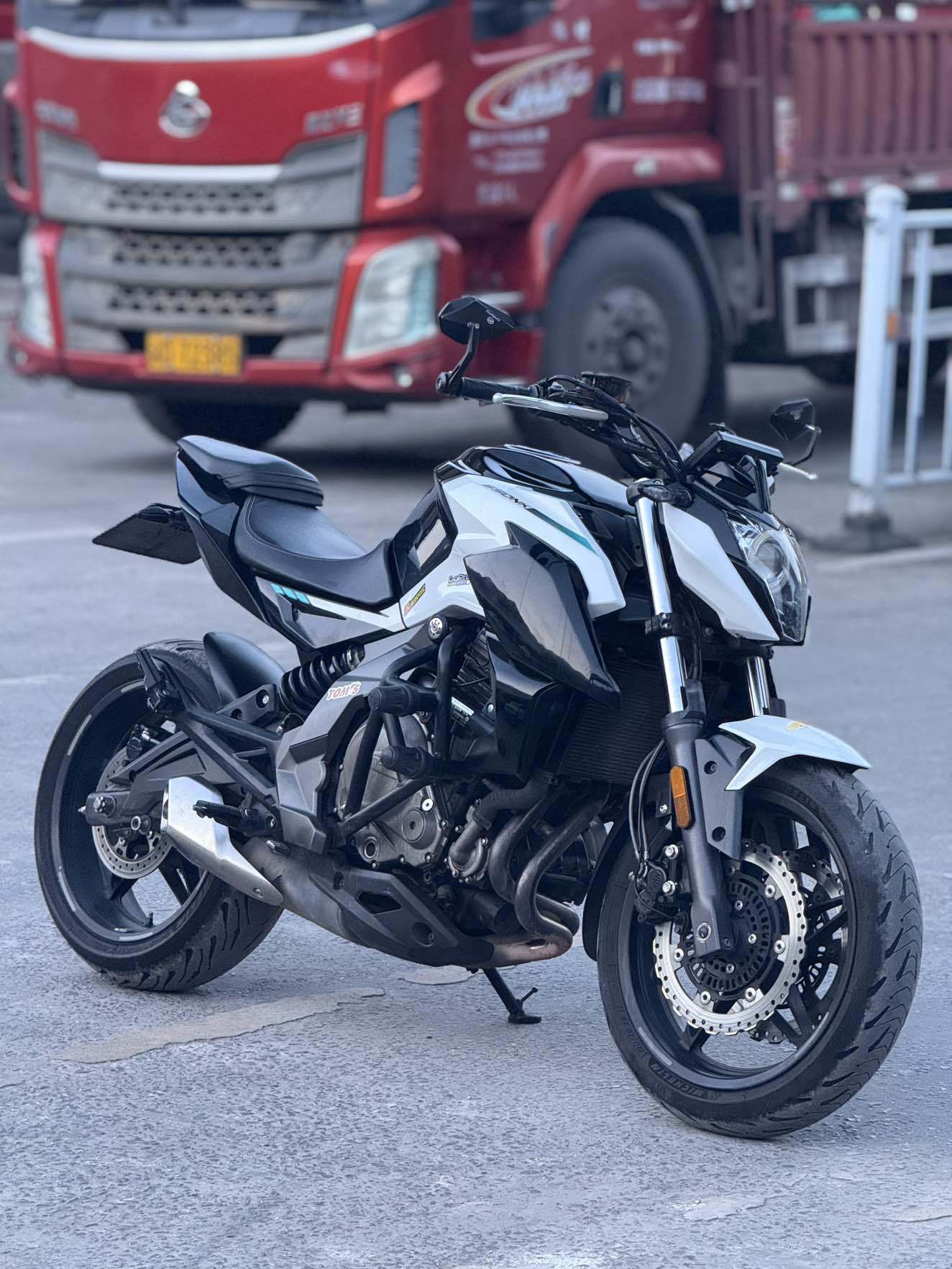春风 650NK