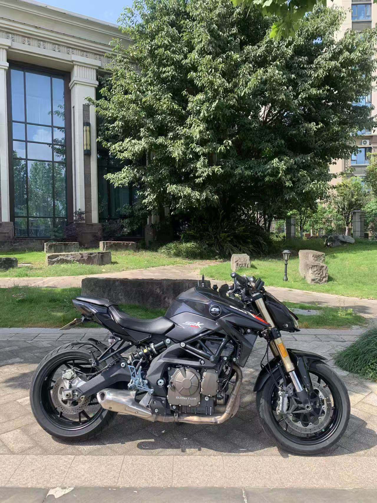 QJMOTOR 追600