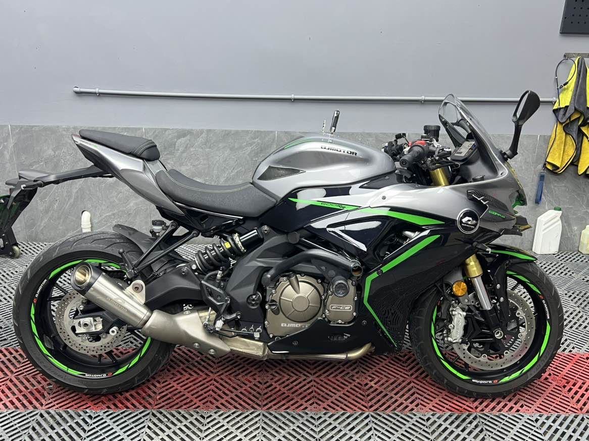 QJMOTOR 赛600