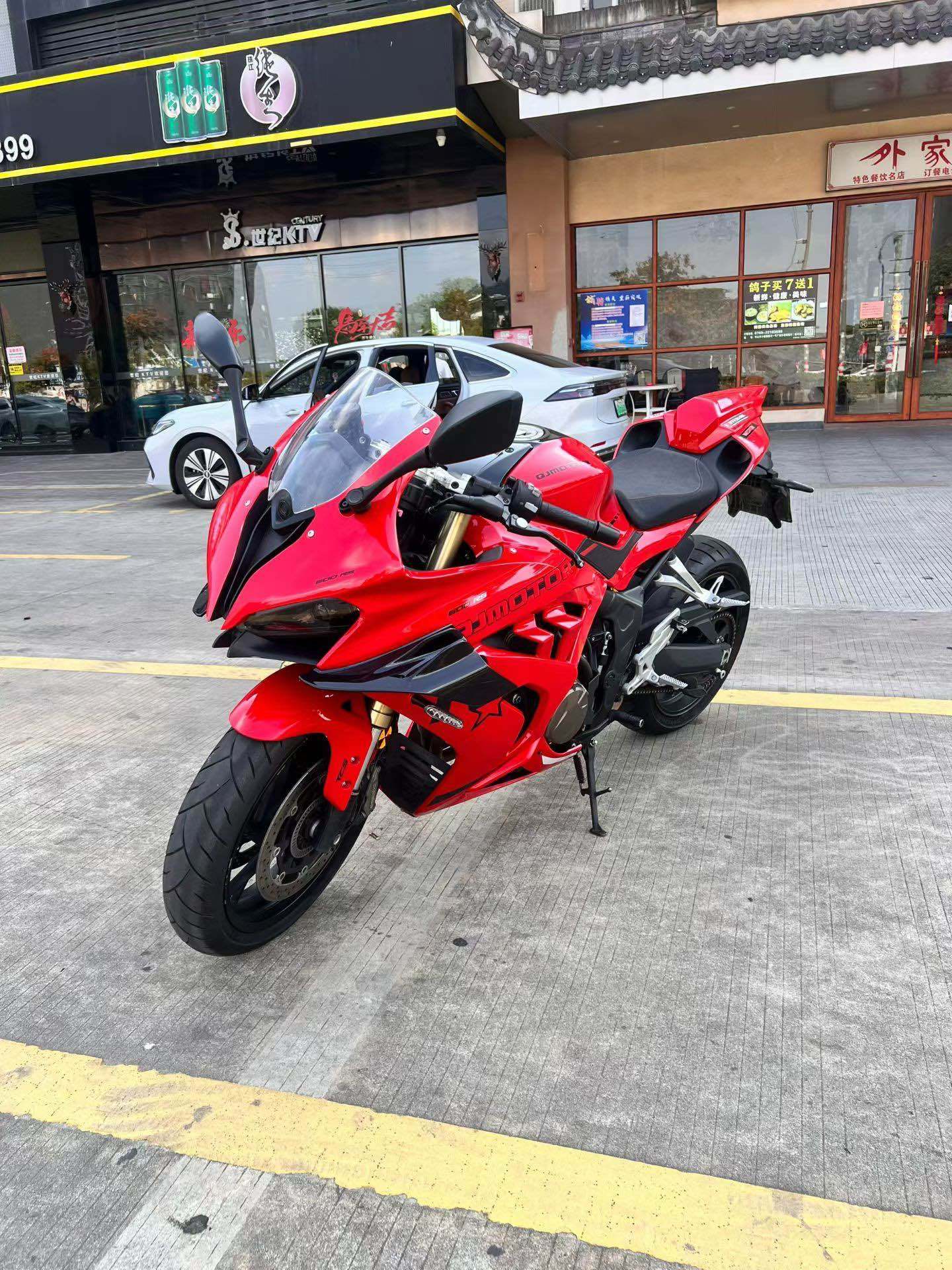 QJMOTOR 赛600
