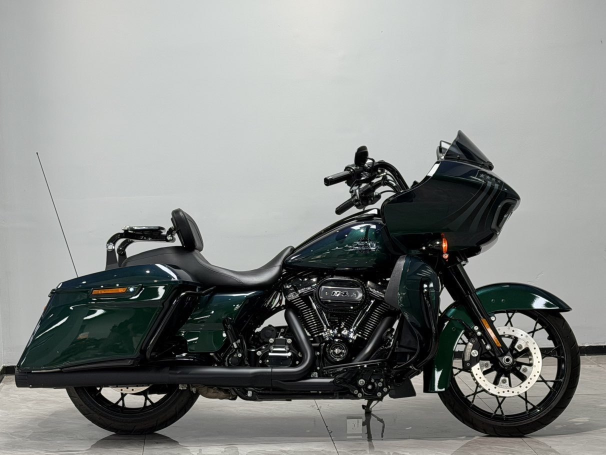 哈雷戴维森 公路滑翔 Road Glide