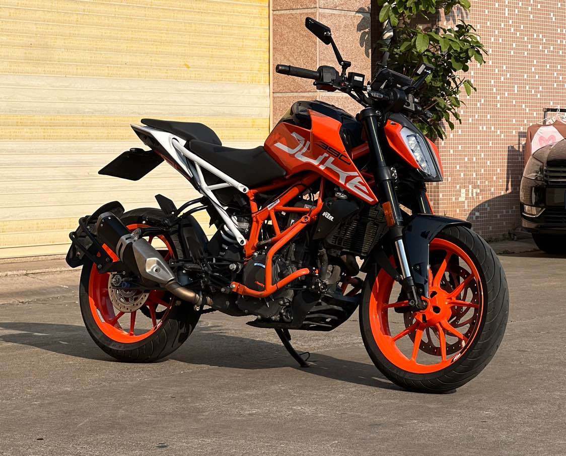 KTMR2R 390 Duke