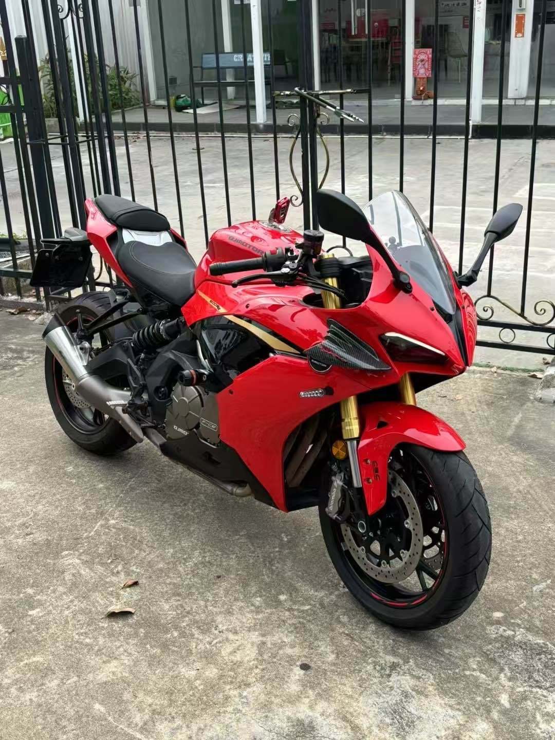 QJMOTOR 赛600