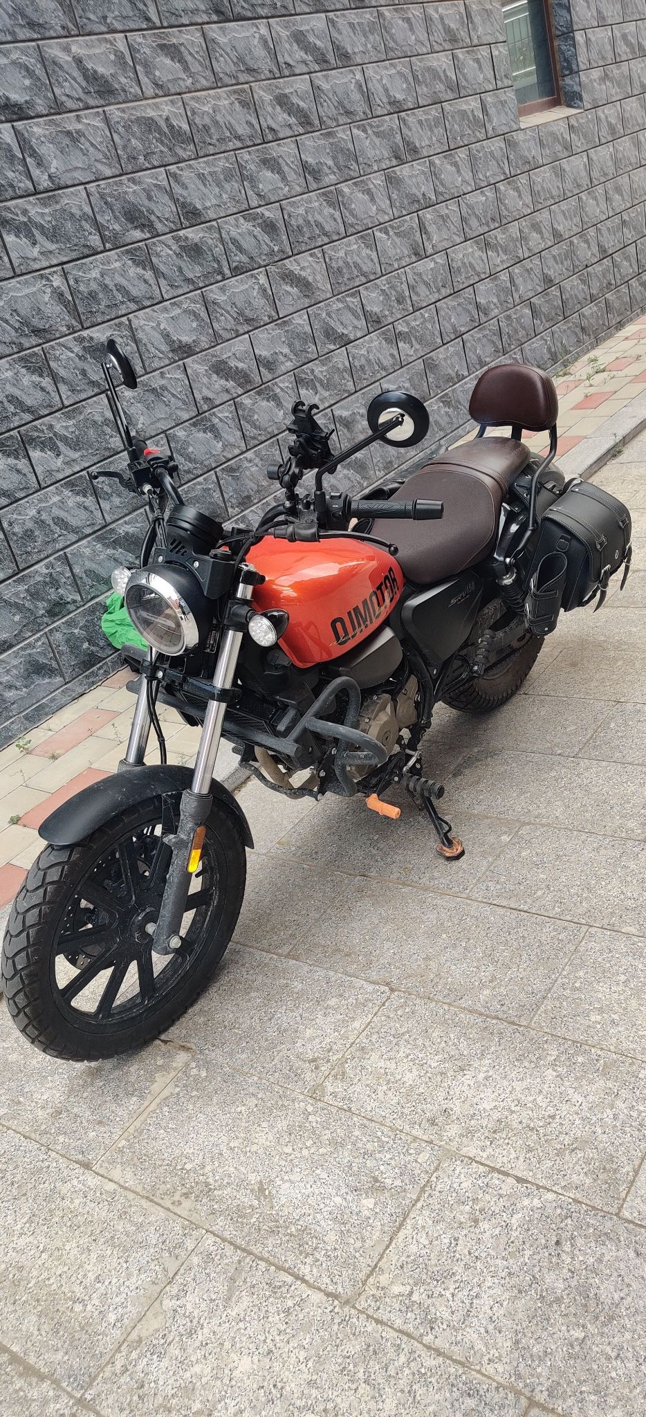QJMOTOR 闪150