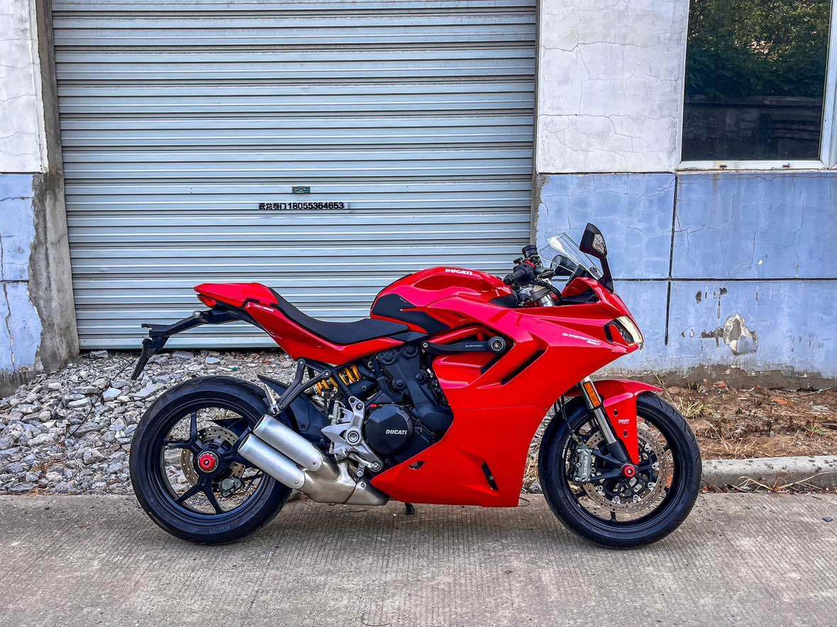 杜卡迪 SuperSport