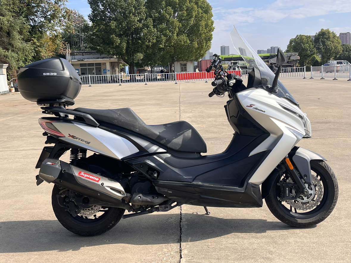 光阳 赛艇 S400