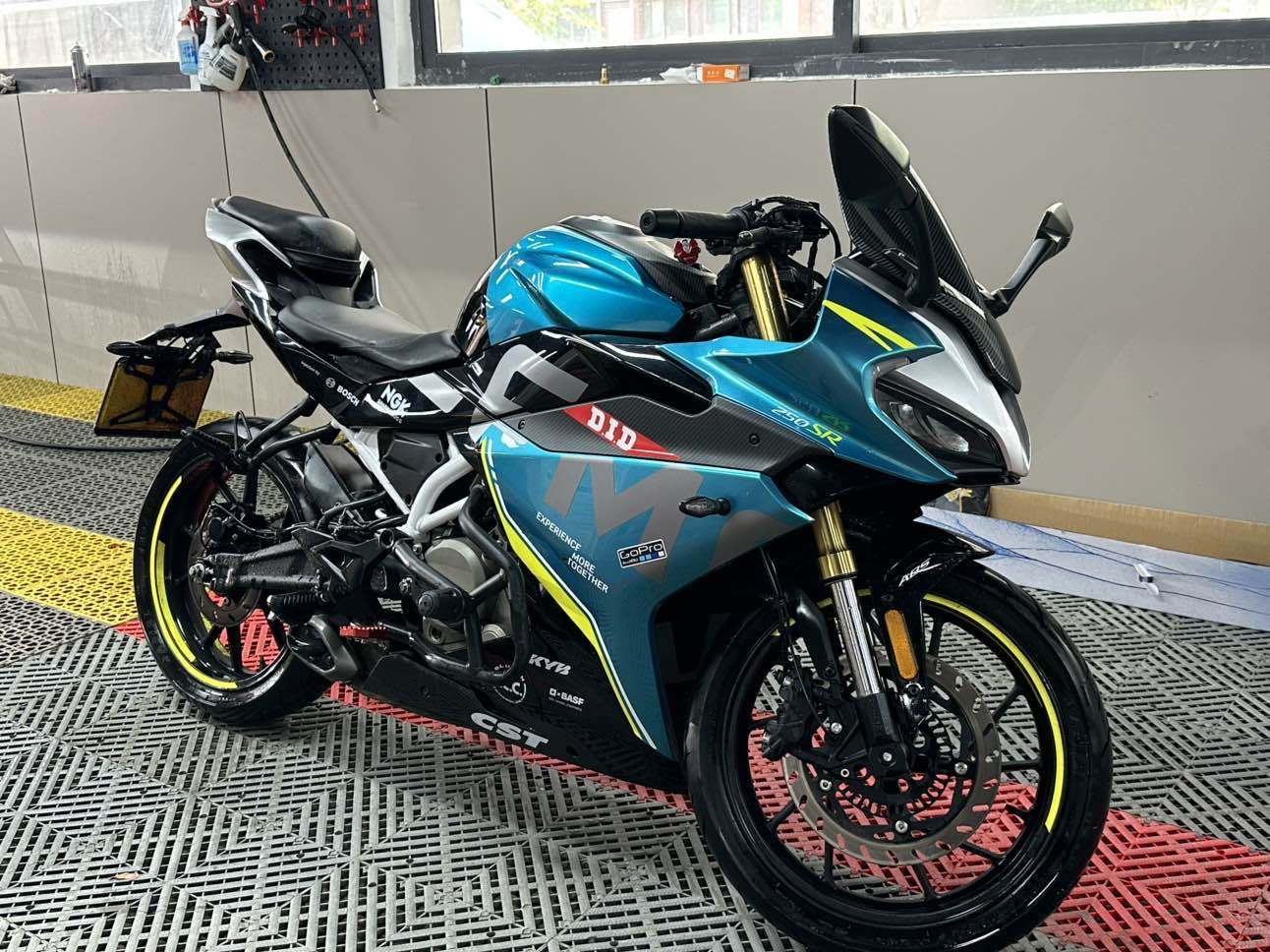 春风 250SR