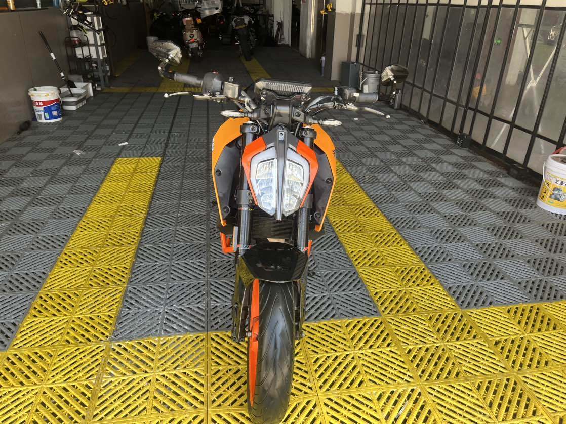 KTMR2R 390 Duke