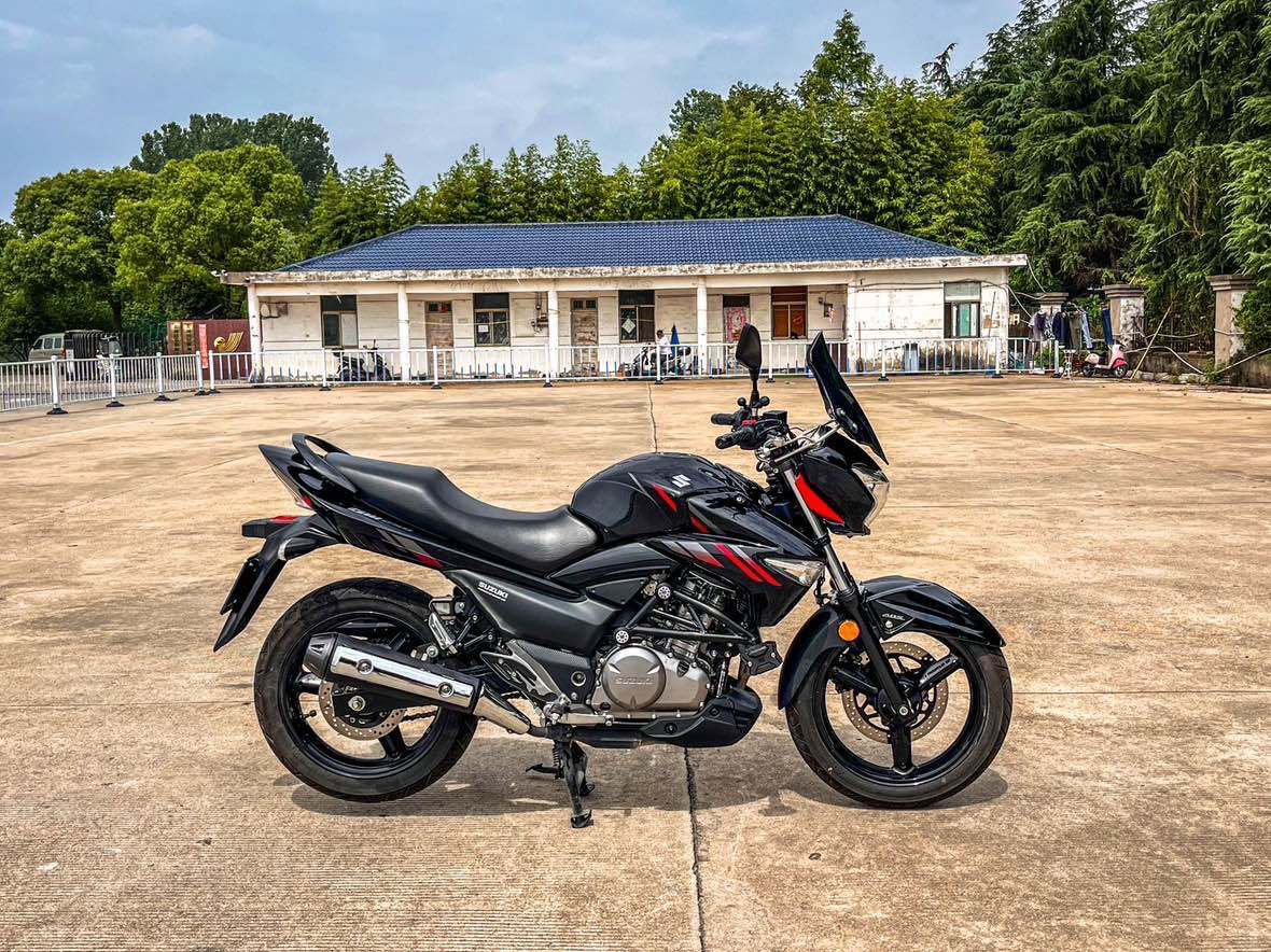 豪爵铃木 骊驰 GW250