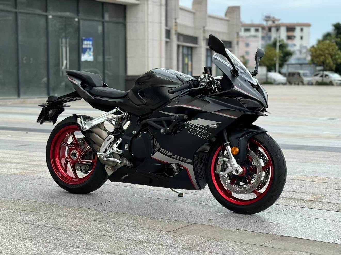 QJMOTOR QJ900GS-8D