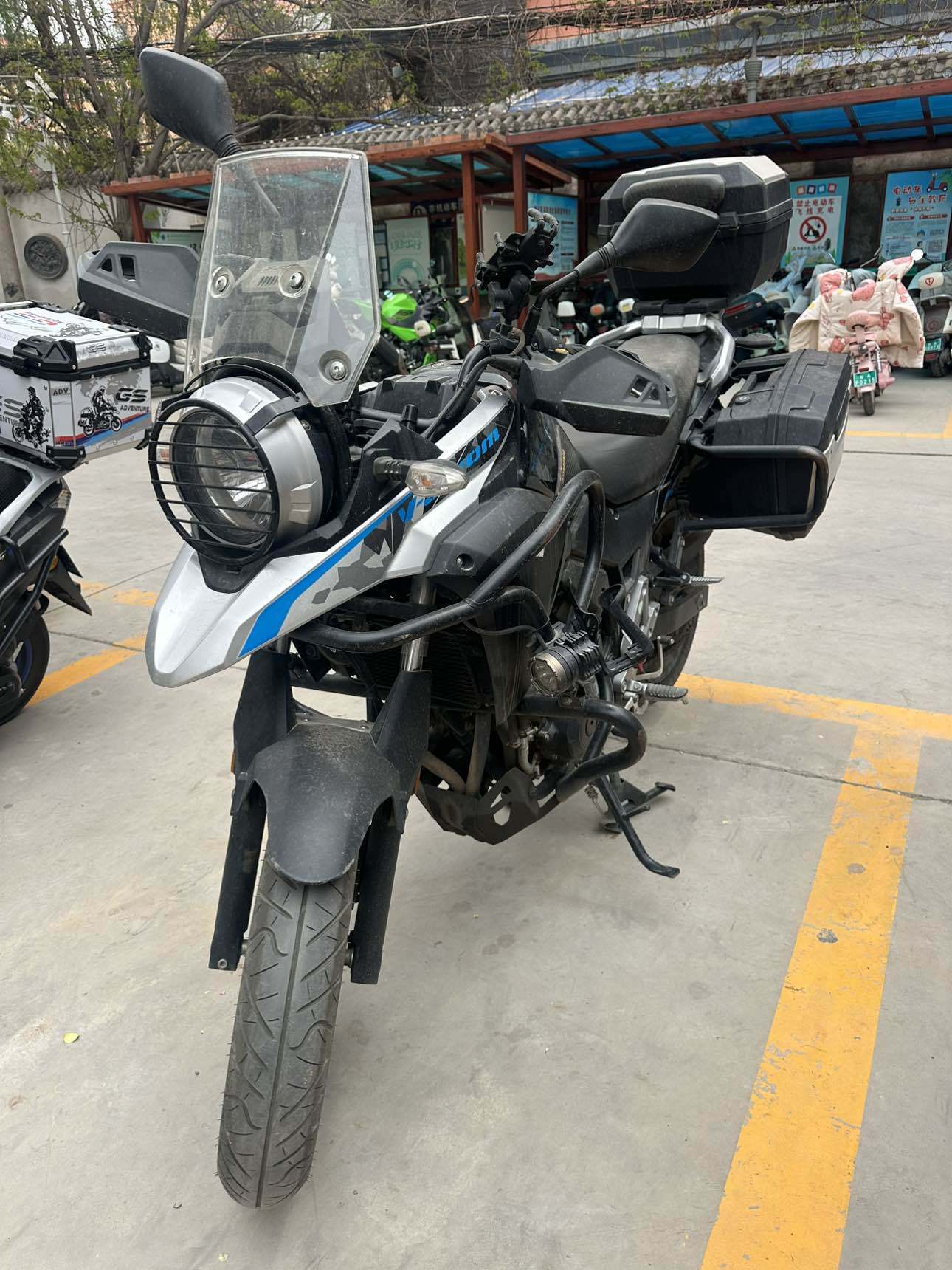 豪爵铃木 DL250