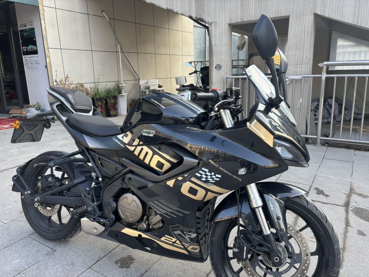 QJMOTOR 赛250
