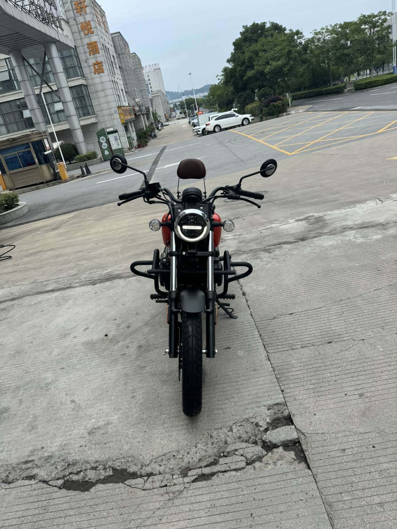 QJMOTOR 闪150