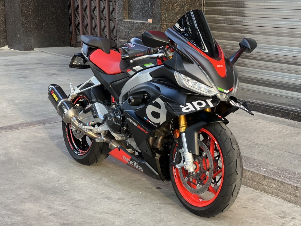 阿普利亚 RS 660 