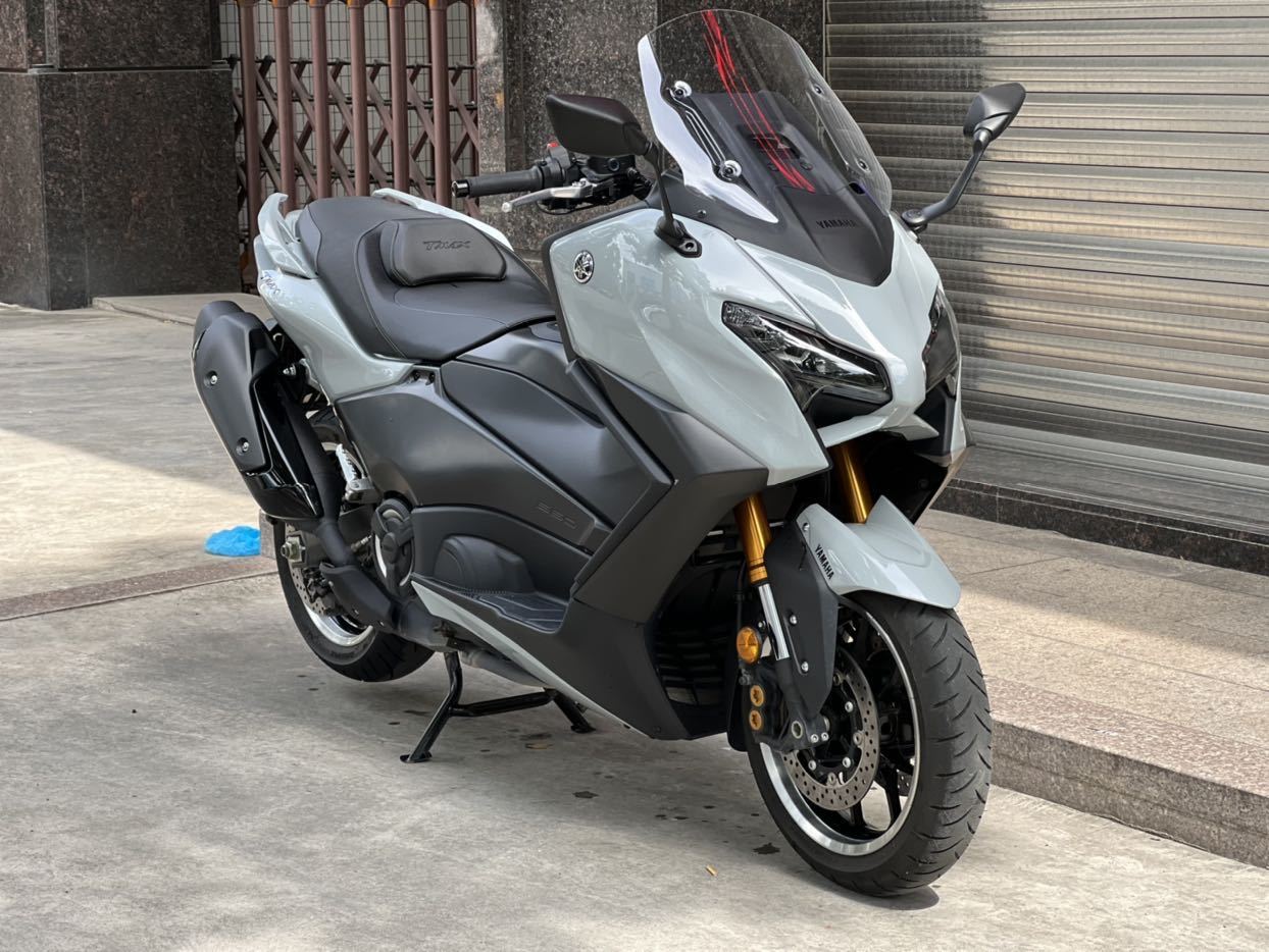 雅马哈 TMAX