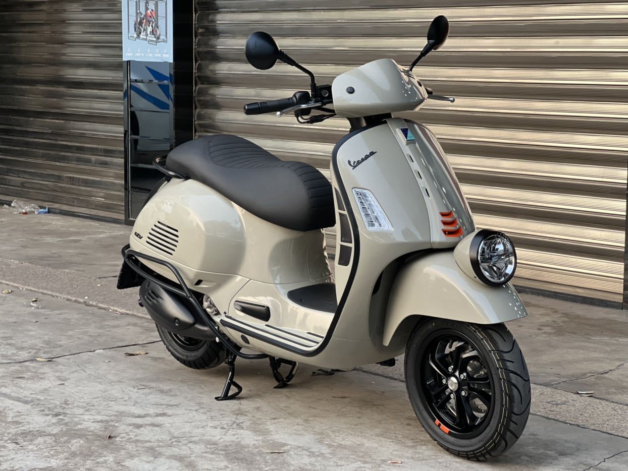 VESPA GTV
