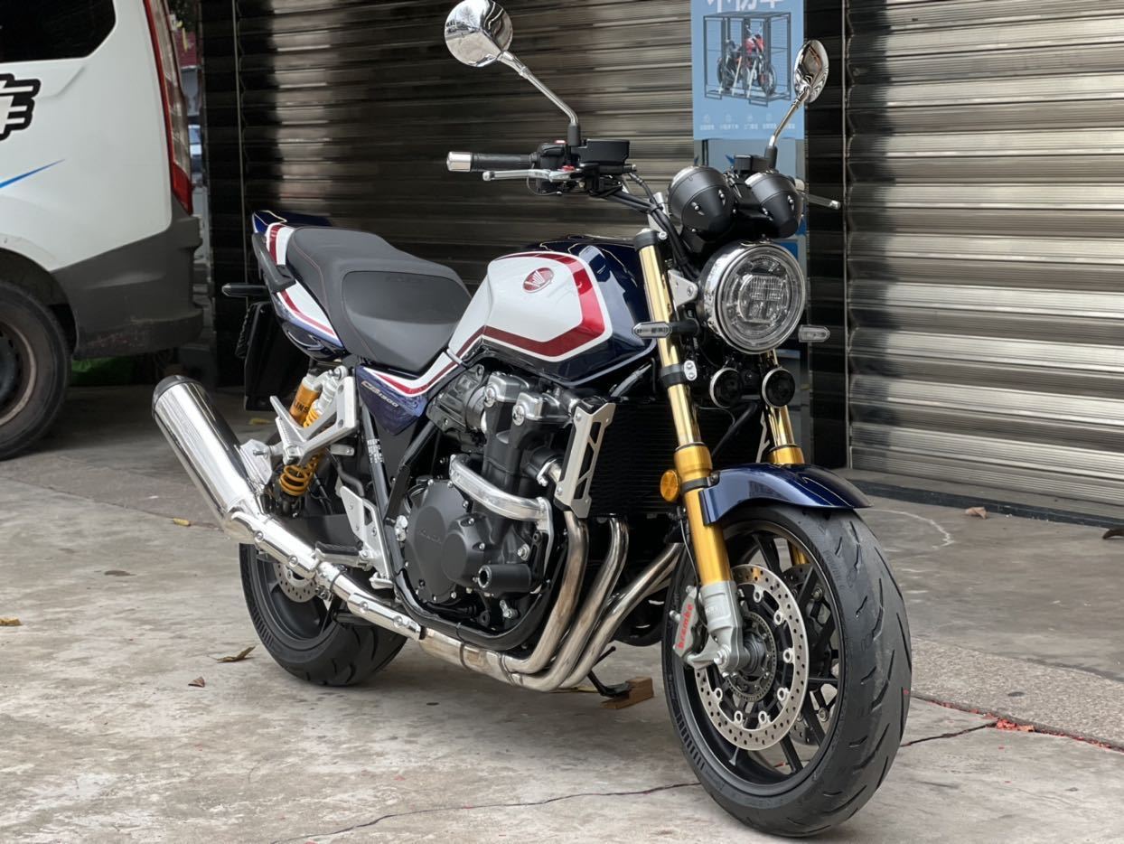 本田DREAMWING CB1300 Super Four