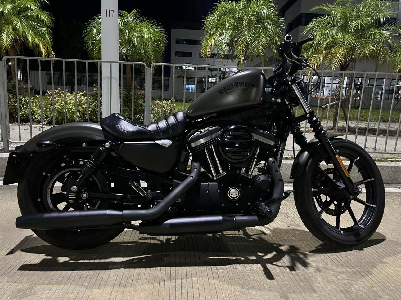 哈雷戴维森 Iron883 硬汉