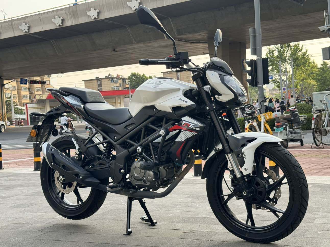 贝纳利 红宝龙 TNT 150i