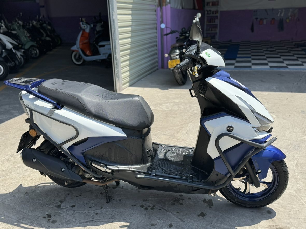 QJMOTOR 鸿125