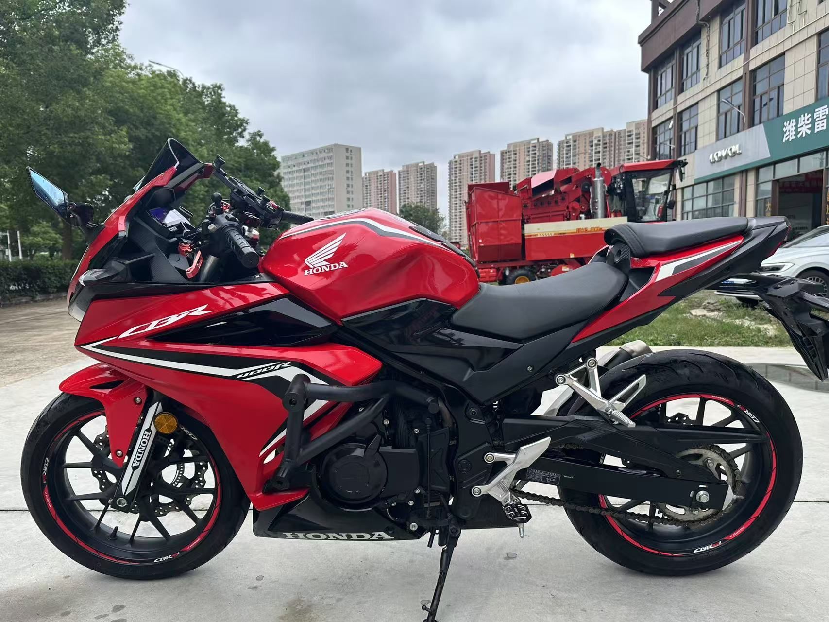 本田WING CBR400R