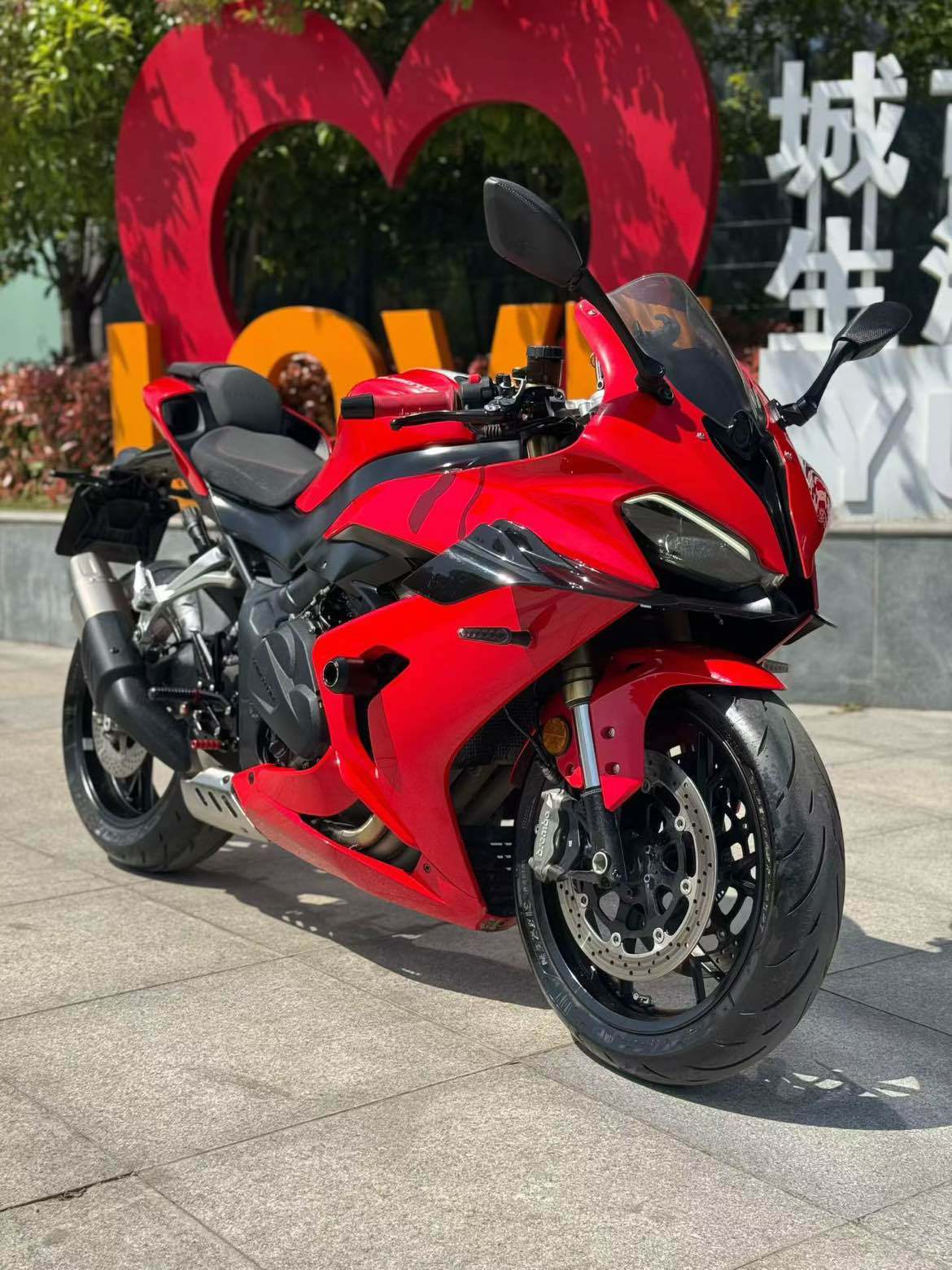 QJMOTOR 赛800