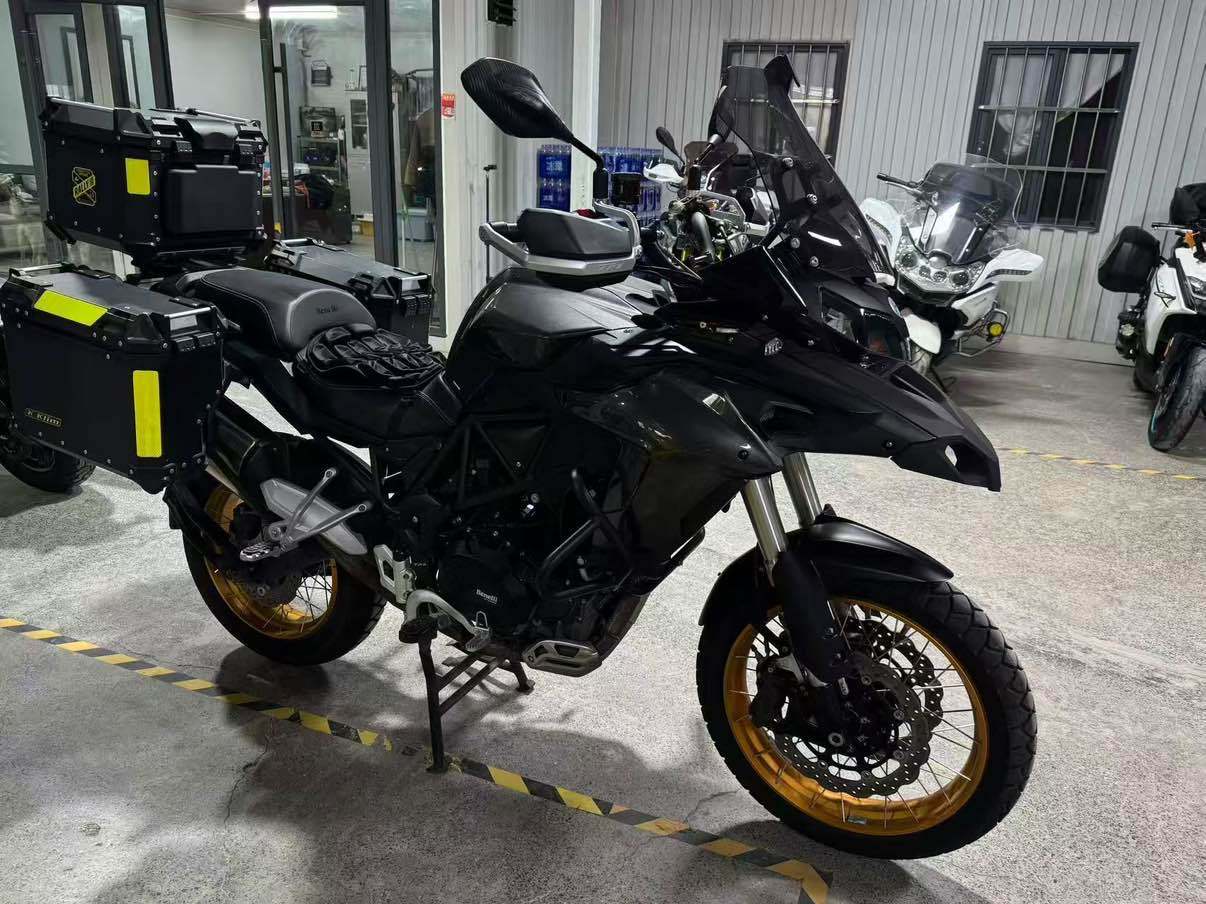 贝纳利 金鹏 TRK502