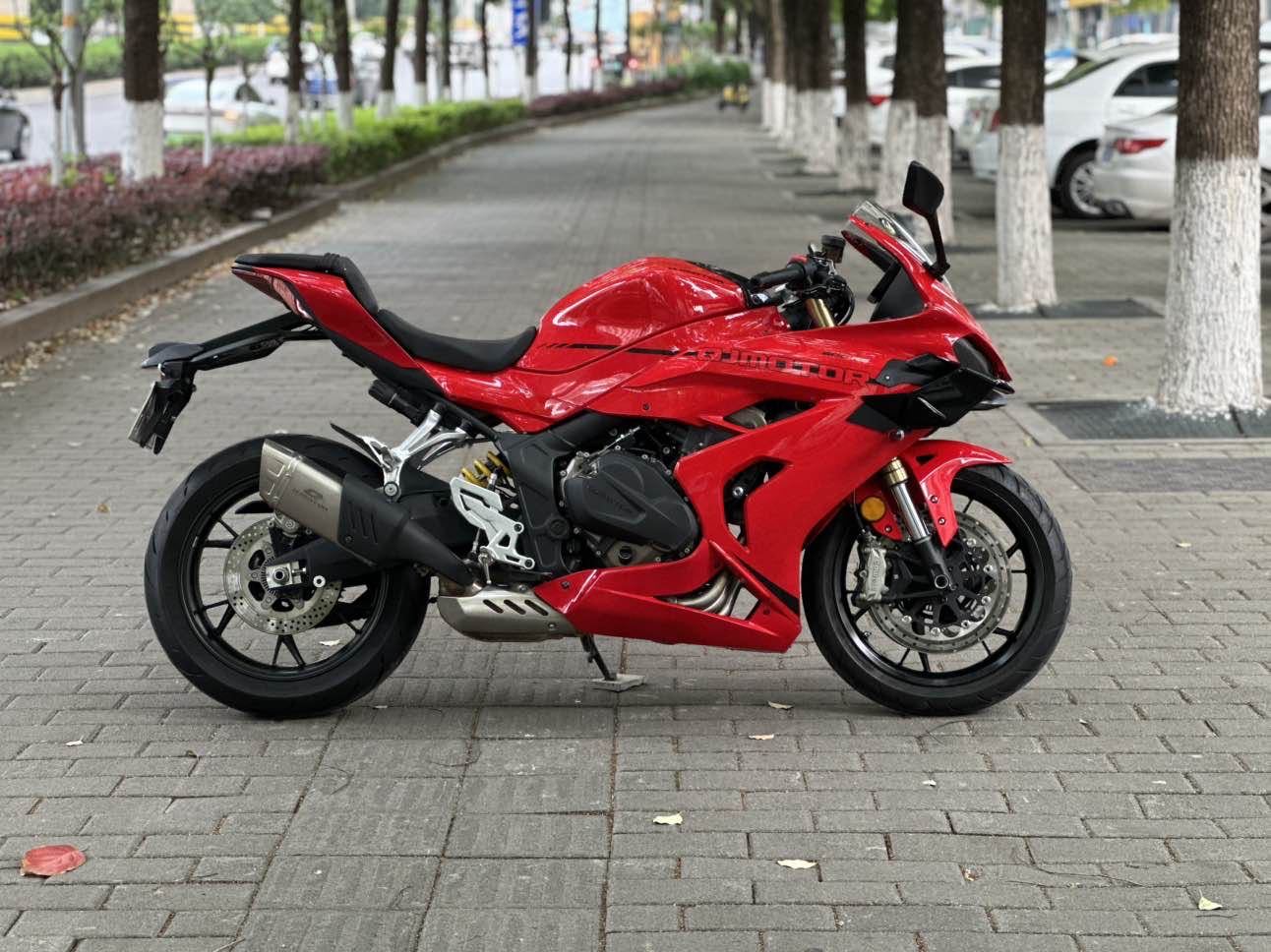 QJMOTOR 赛600