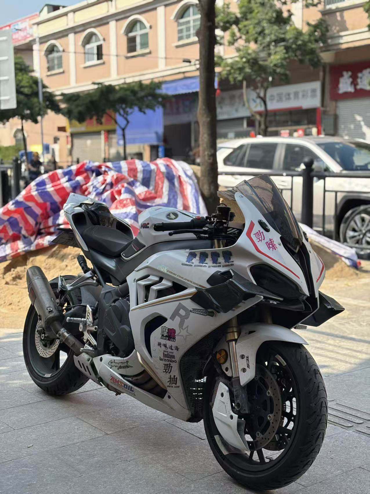 QJMOTOR 赛800