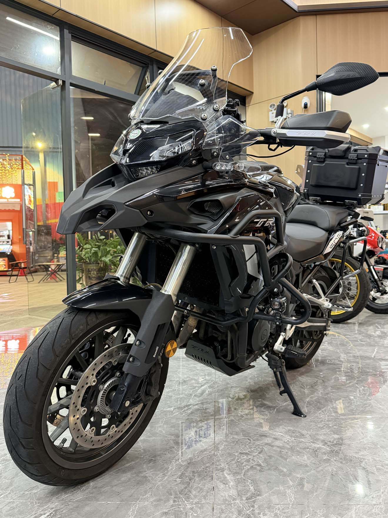 贝纳利 金鹏 TRK502