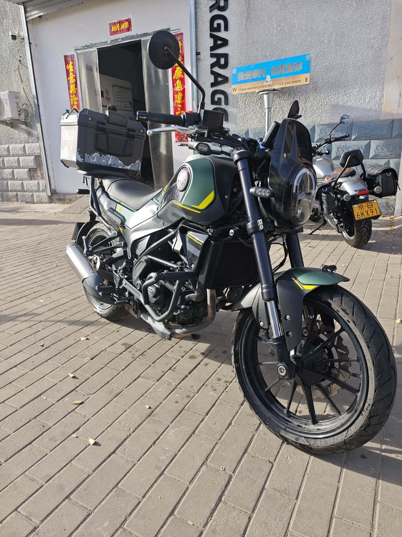 贝纳利 幼狮 Leoncino 250