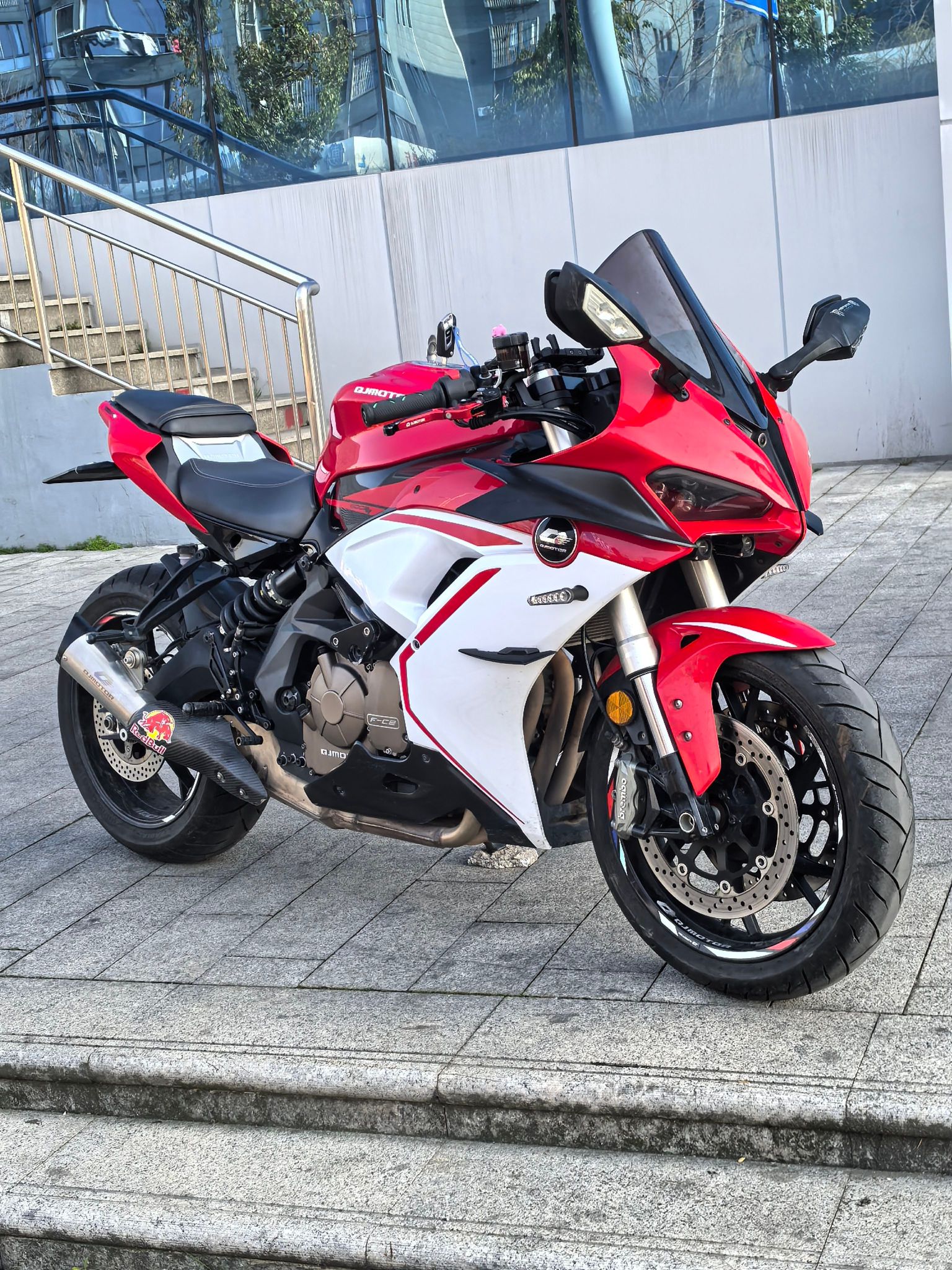 QJMOTOR 赛600