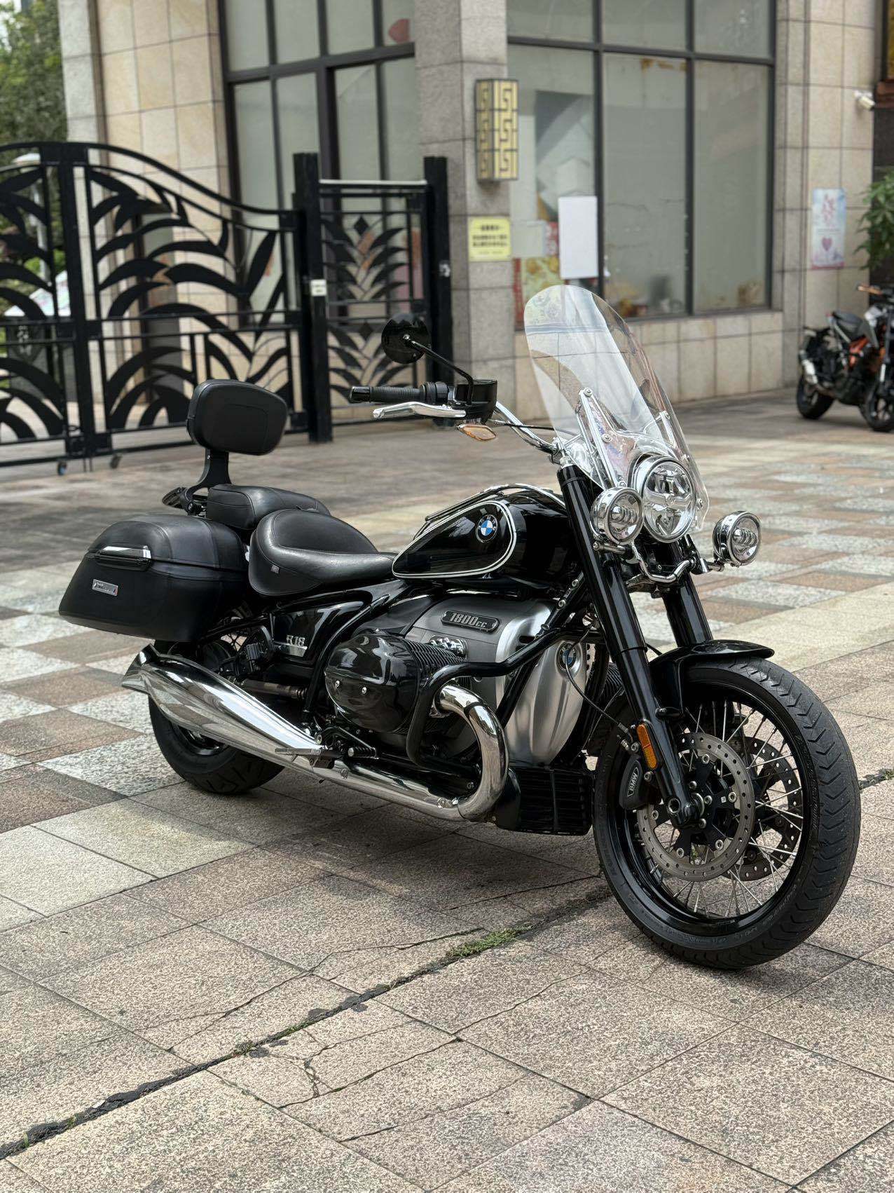 宝马 R 18