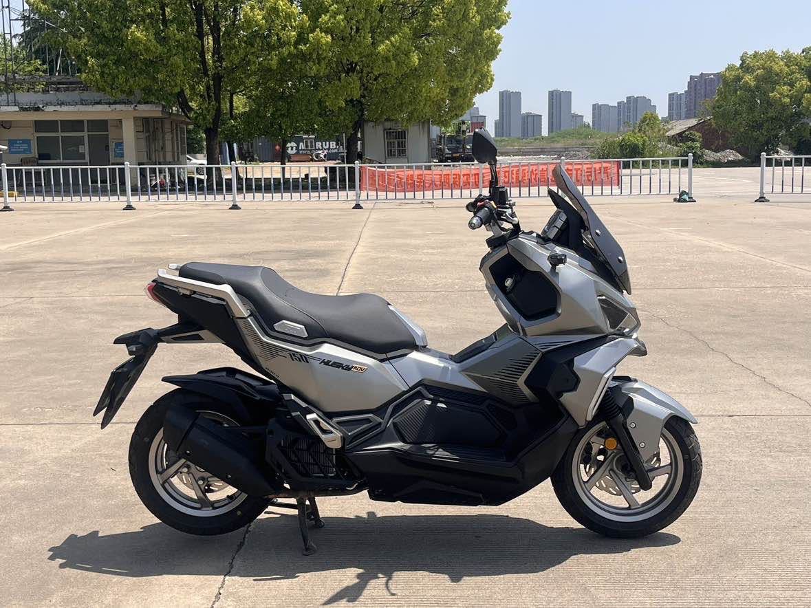 SYM三阳 Husky ADV 150