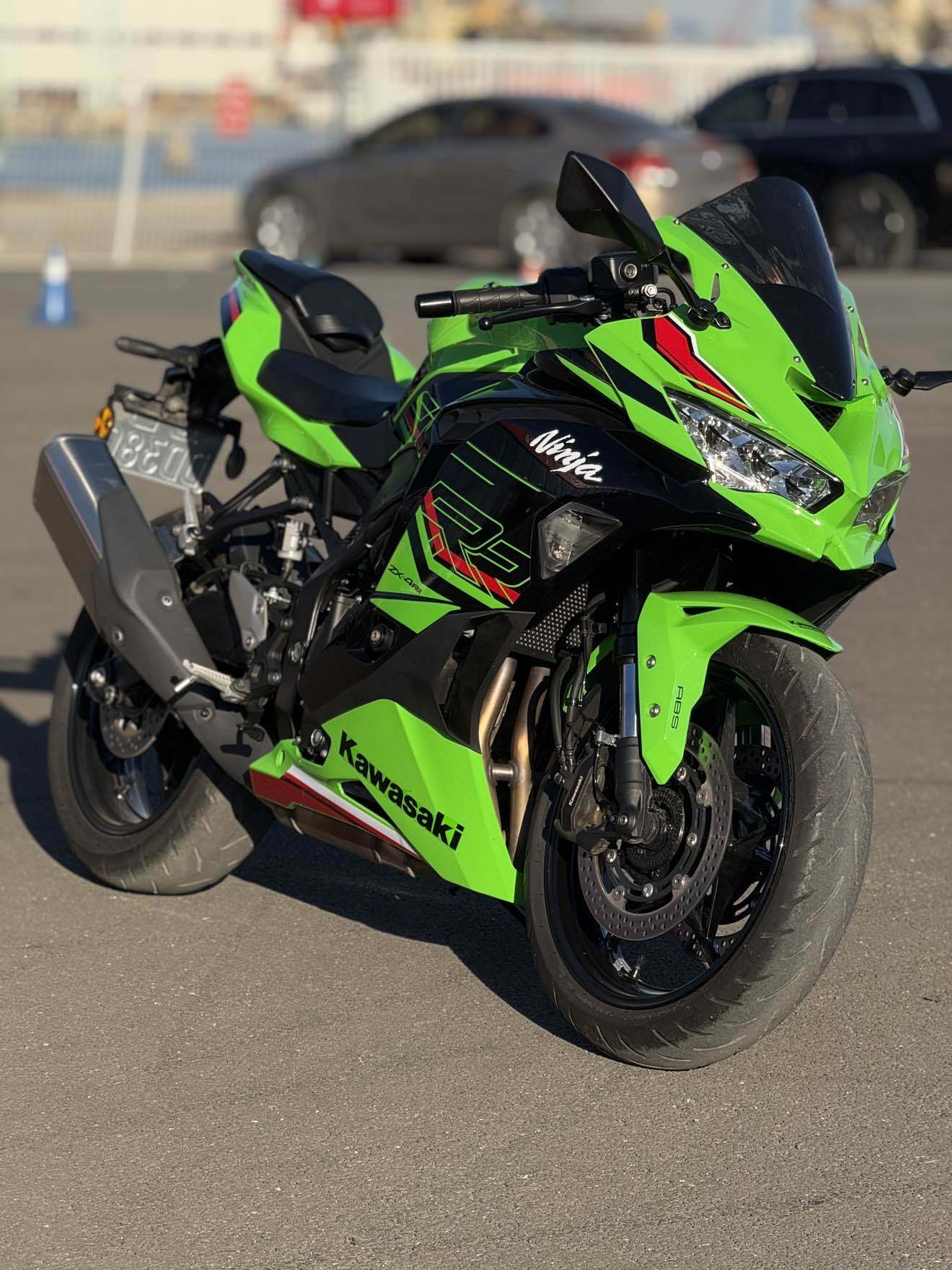 川崎 ZX-4R