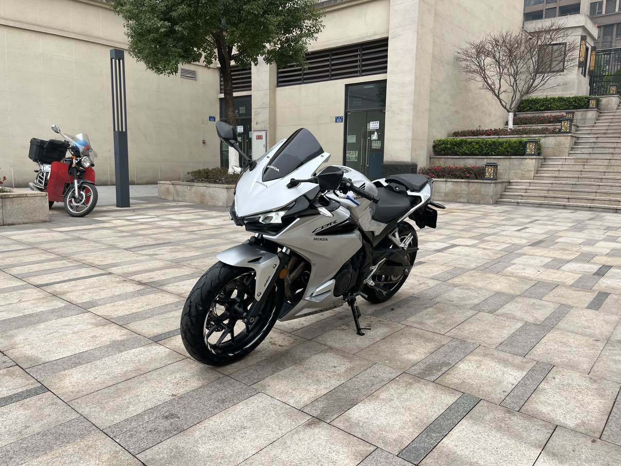 本田WING CBR400R