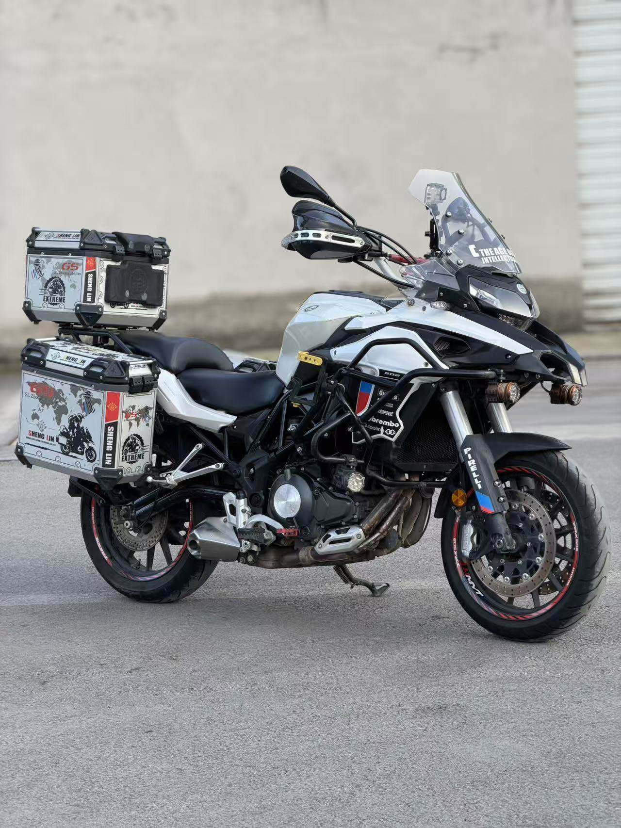 贝纳利 金鹏 TRK502