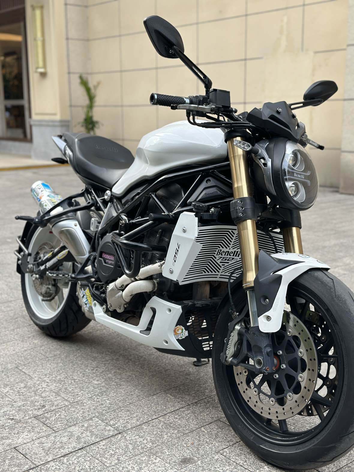 贝纳利 752S