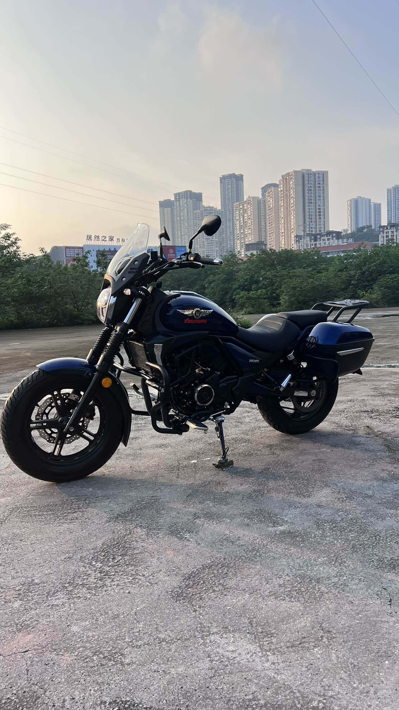 豪爵 TR300