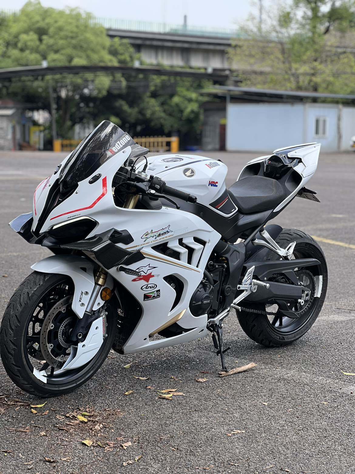QJMOTOR 赛800