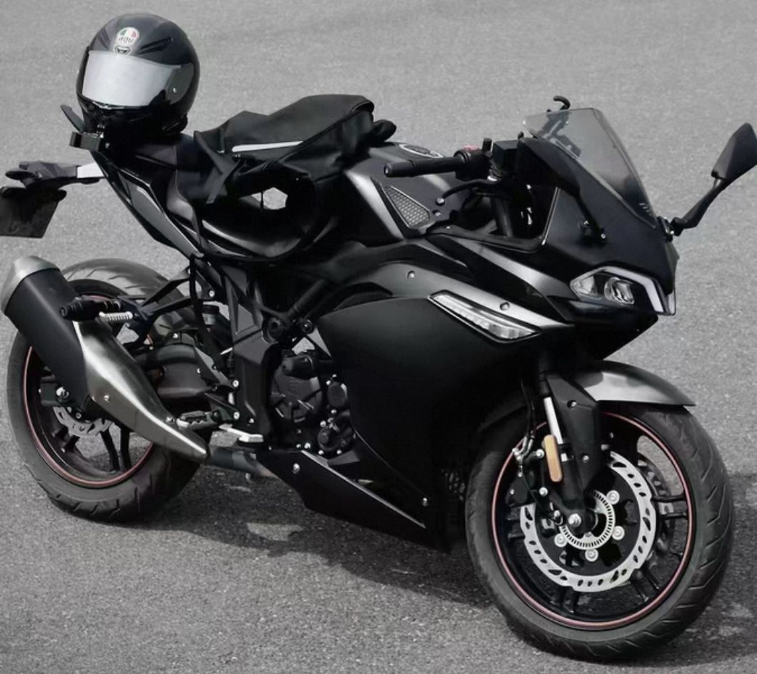 无极 300RR